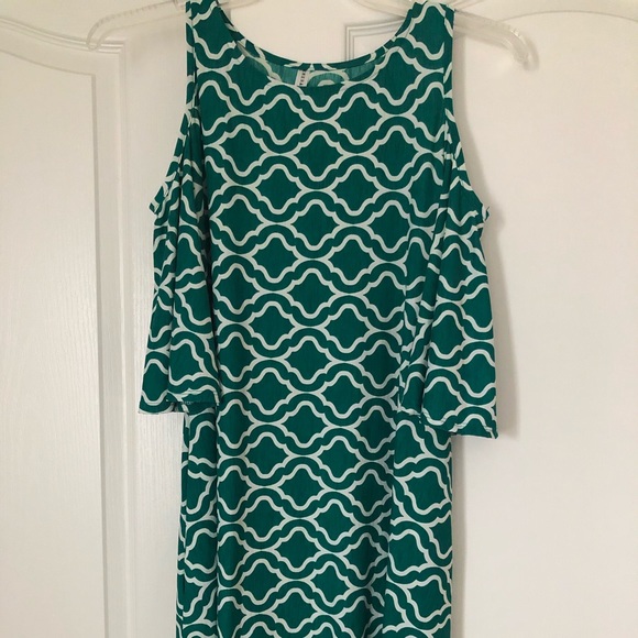 NWT Emerald Green White Cold Shoulder Dress Large - Picture 2 of 8